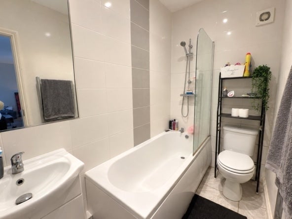 Flat King William Street in Swindon