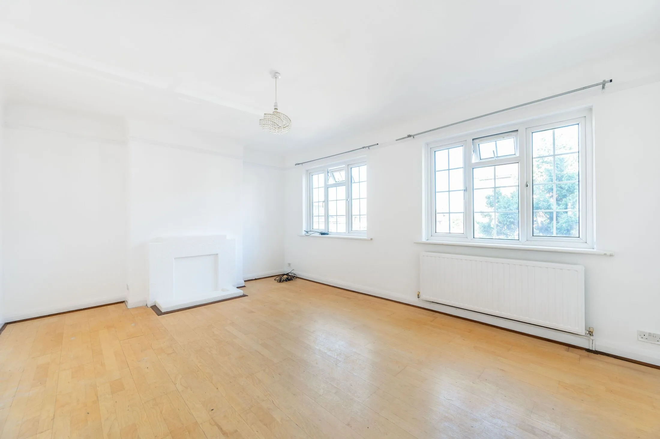 Flat Marlborough Hill in Greater London