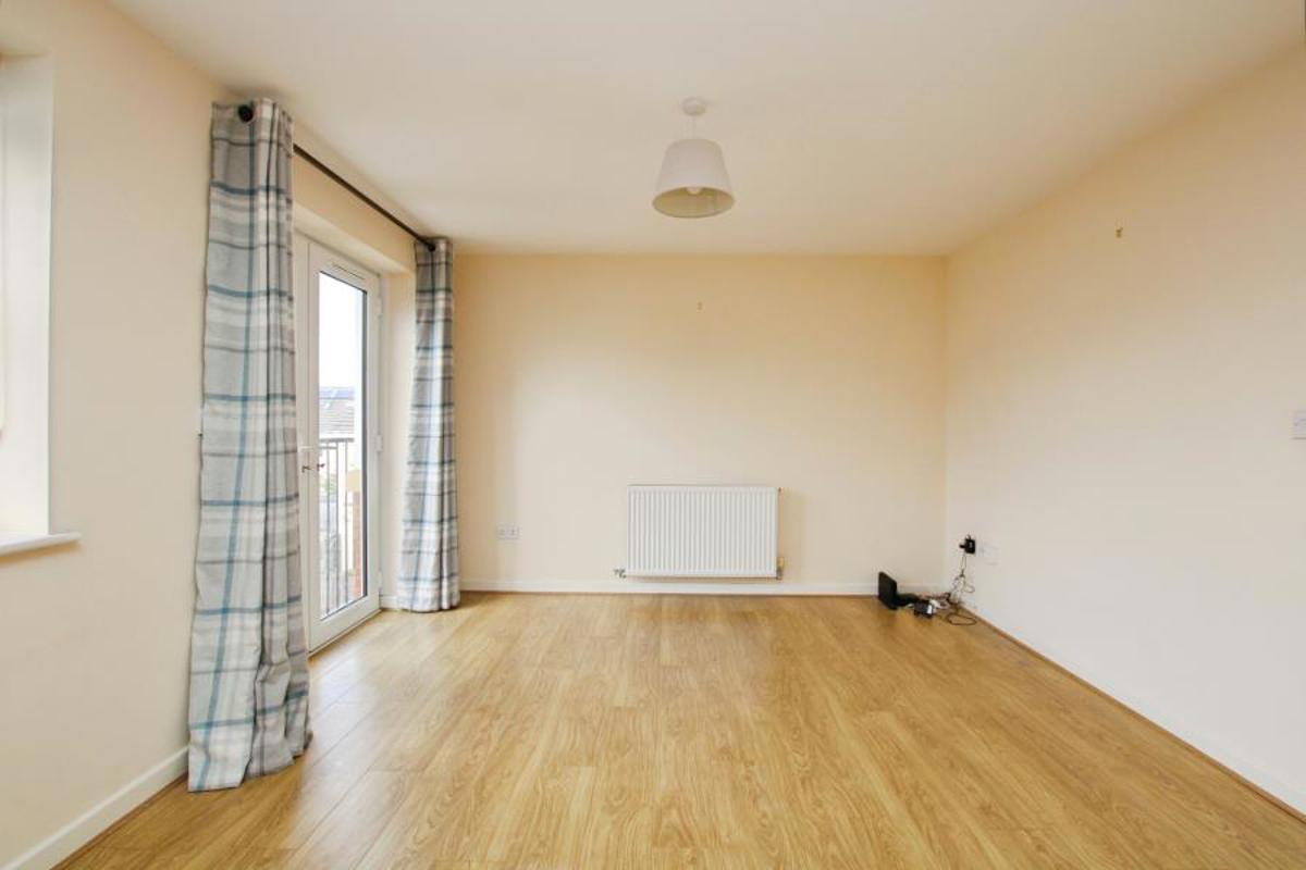 Flat Sturmy Close in Bristol
