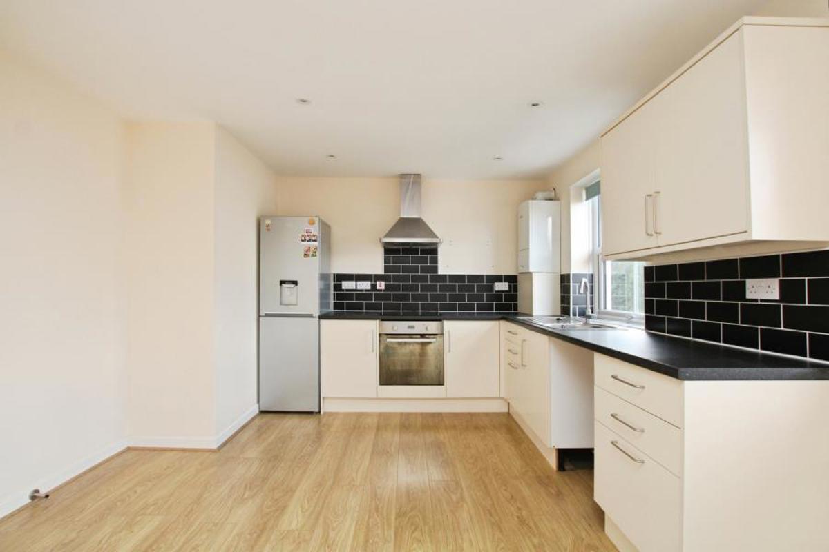 Flat Sturmy Close in Bristol