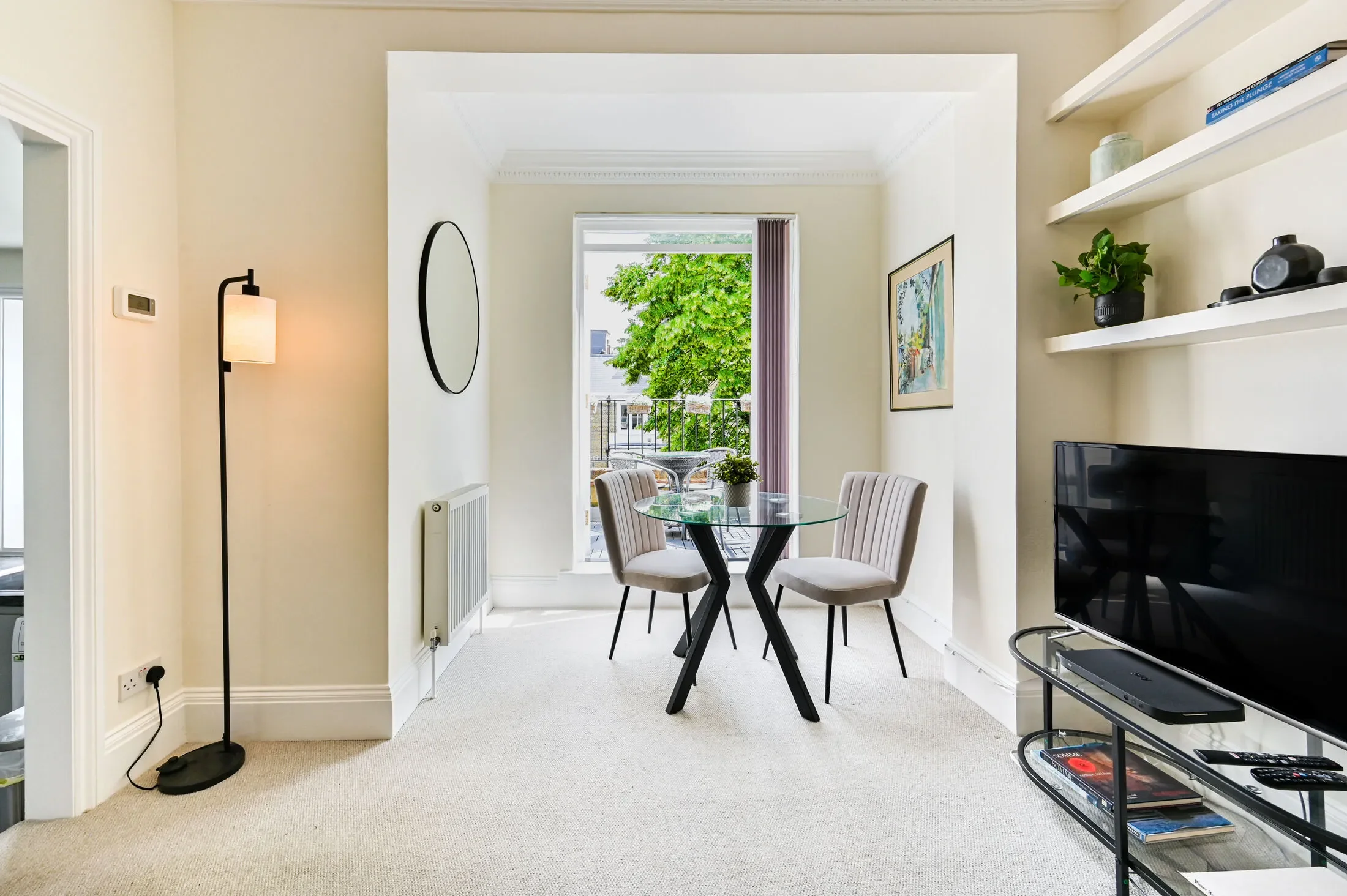 Flat Coleherne Road in Greater London