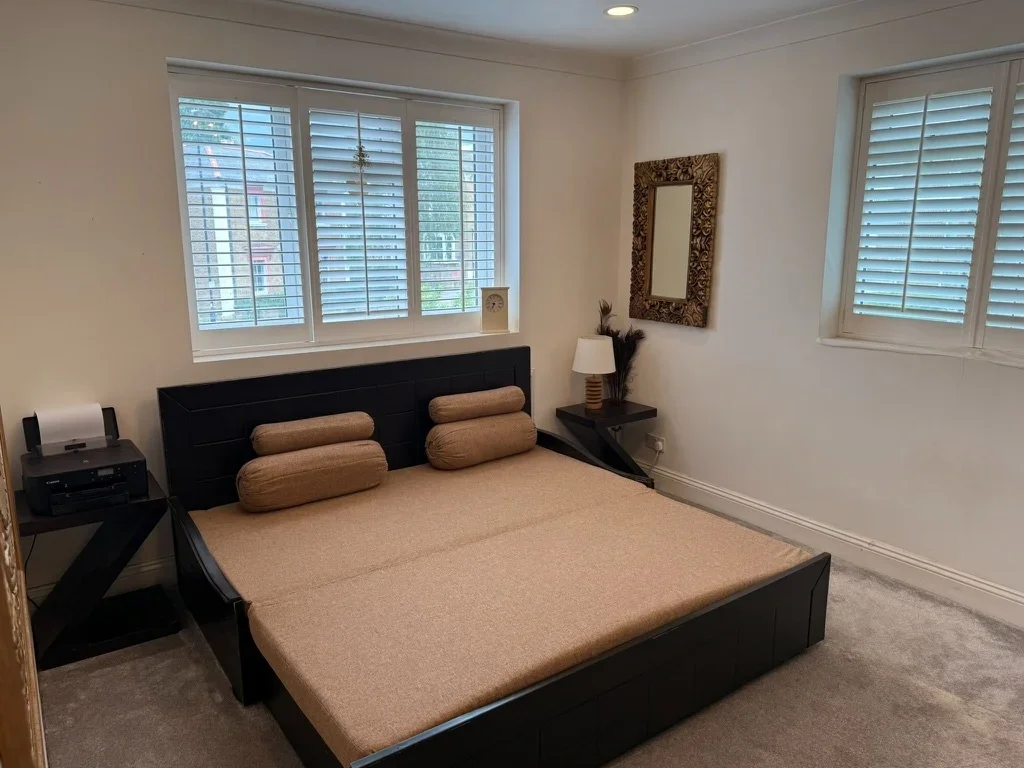 Room Cross Lances Road in Greater London