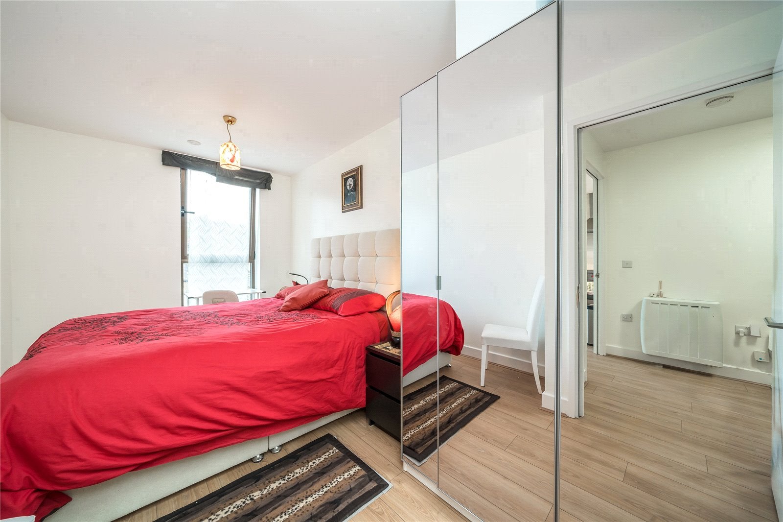 Flat Petergate in Greater London