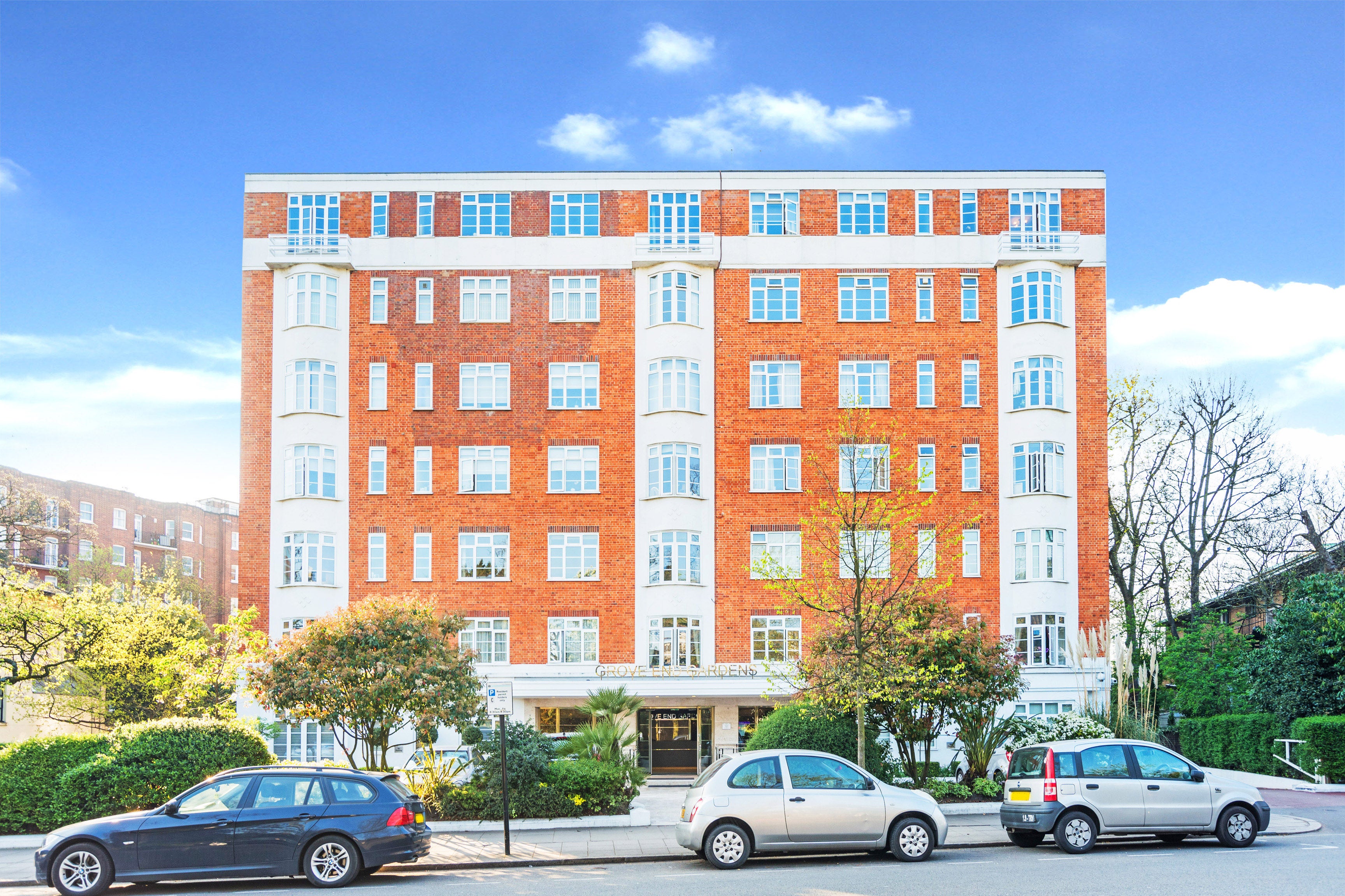 Flat Barbara Brosnan Court in City of Westminster