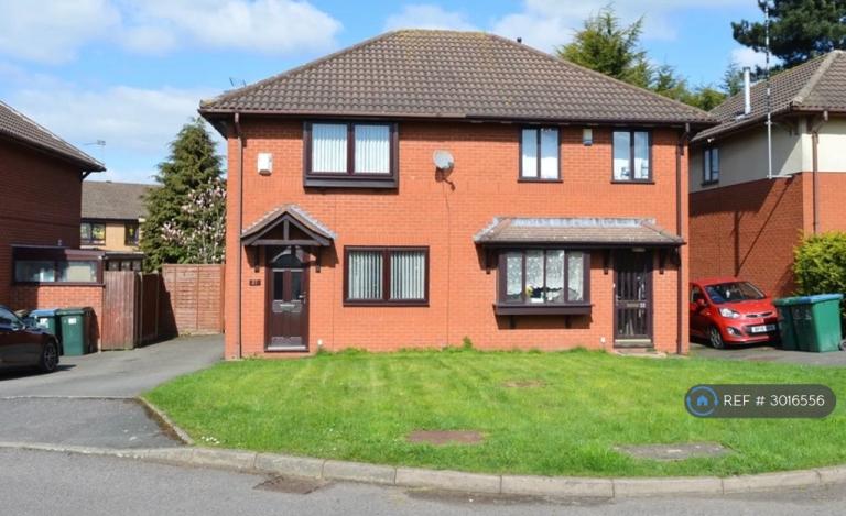 House Canon Hudson Close in Coventry