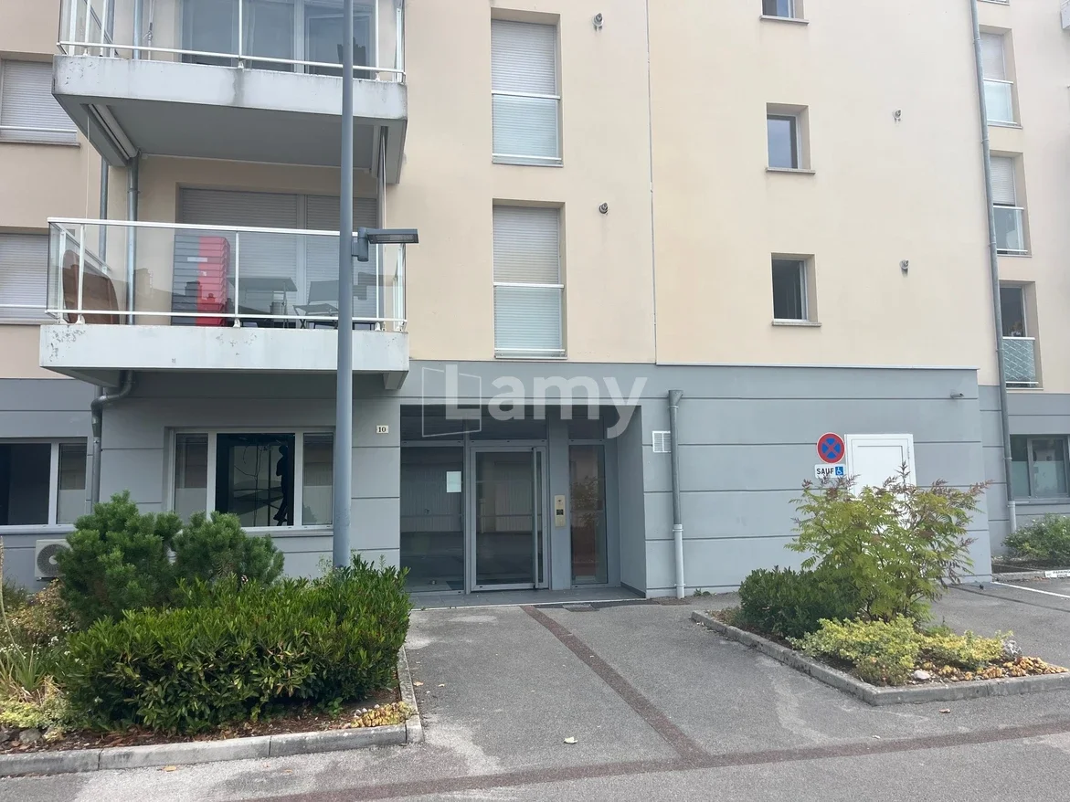 Flat Rue Bernard Clavel in Lons-le-Saunier
