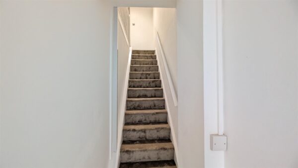 Flat Glengall Road in Greater London