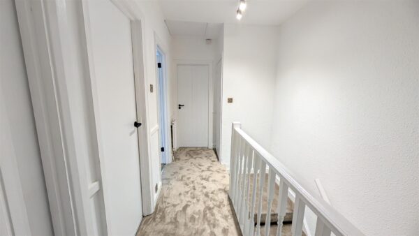 Flat Glengall Road in Greater London