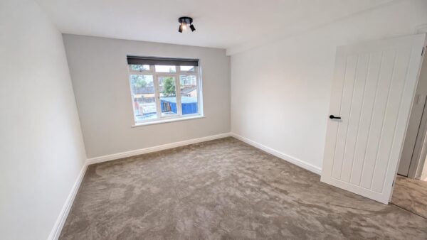 Flat Glengall Road in Greater London