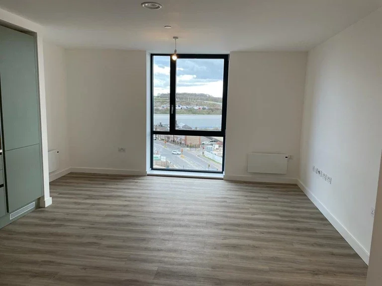 Flat Kimpton Road in Luton