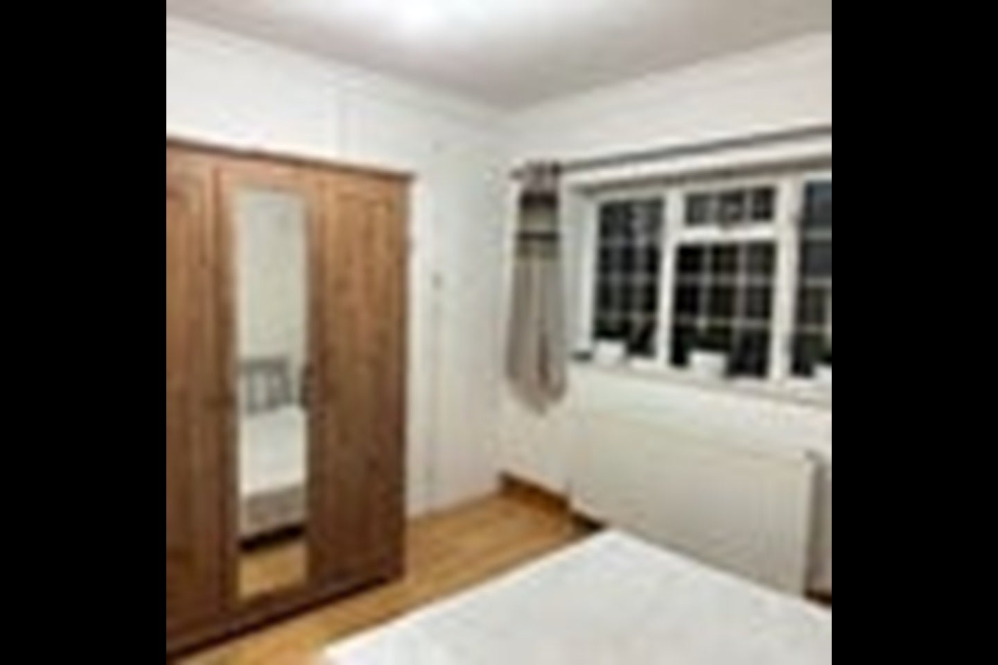 Flat Currey Road in Greater London