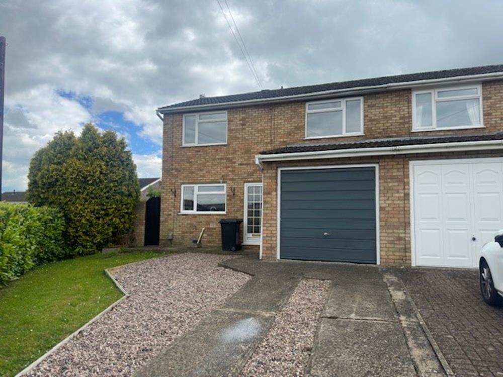 House Lynford Way in Rushden