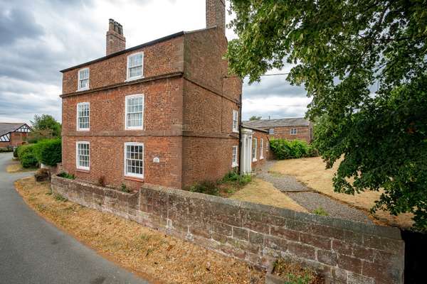 House Millfield Lane in Saighton