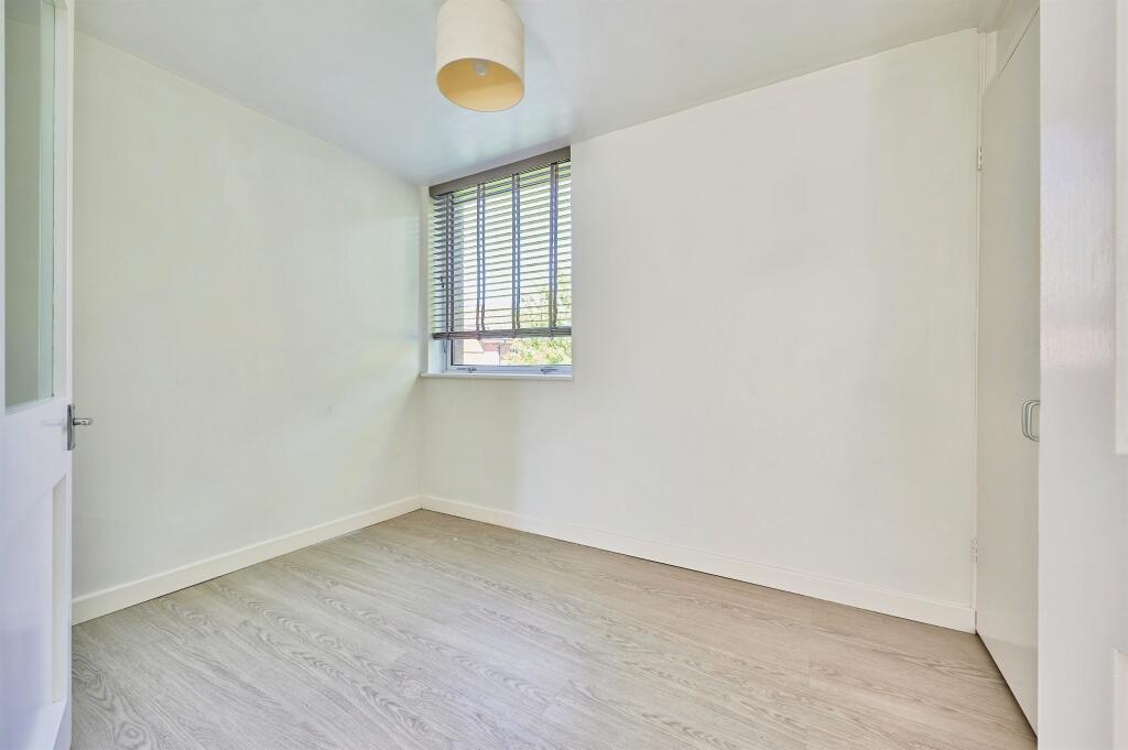 Flat Ingleside Court in Uttlesford