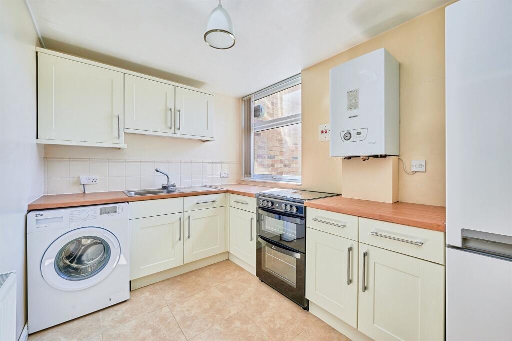 Flat Ingleside Court in Uttlesford