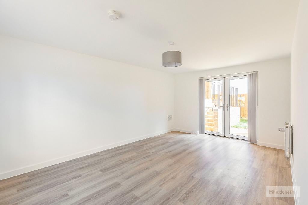 House Walton Way in Wellingborough