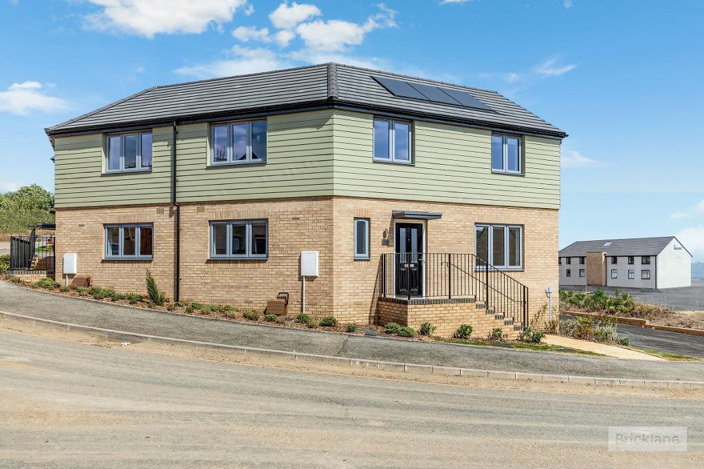 House Walton Way in Wellingborough