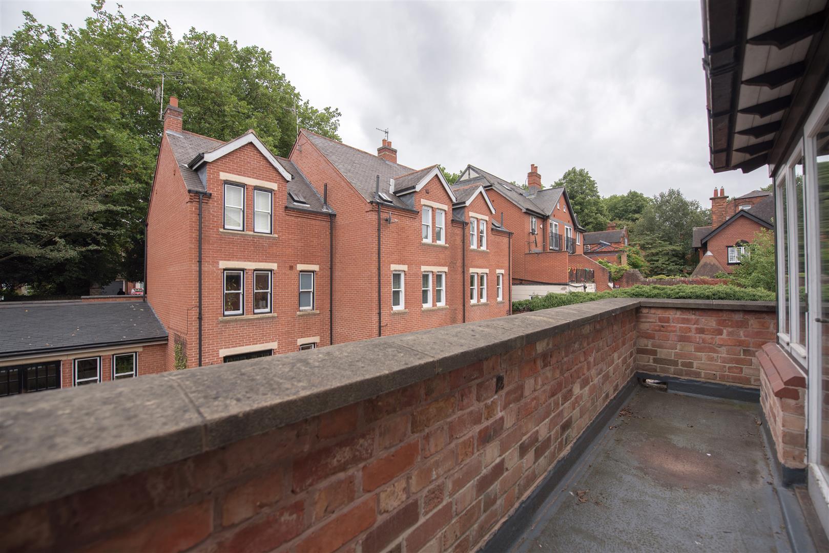 Flat Redcliffe Road in Nottingham