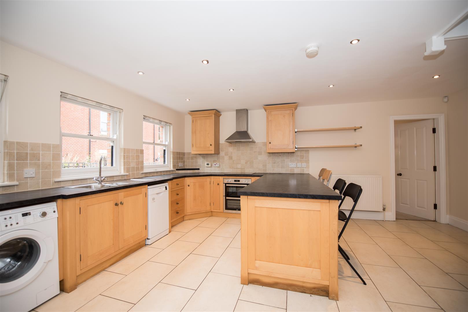 Flat Redcliffe Road in Nottingham