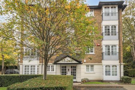 Flat Selhurst Close in Greater London