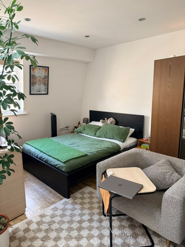 Room Granby Street in Greater London