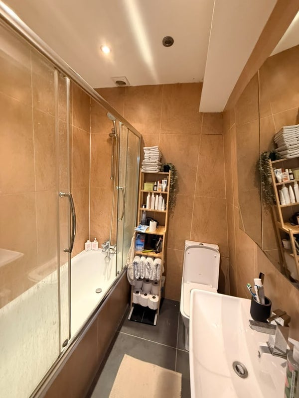 Room Granby Street in Greater London