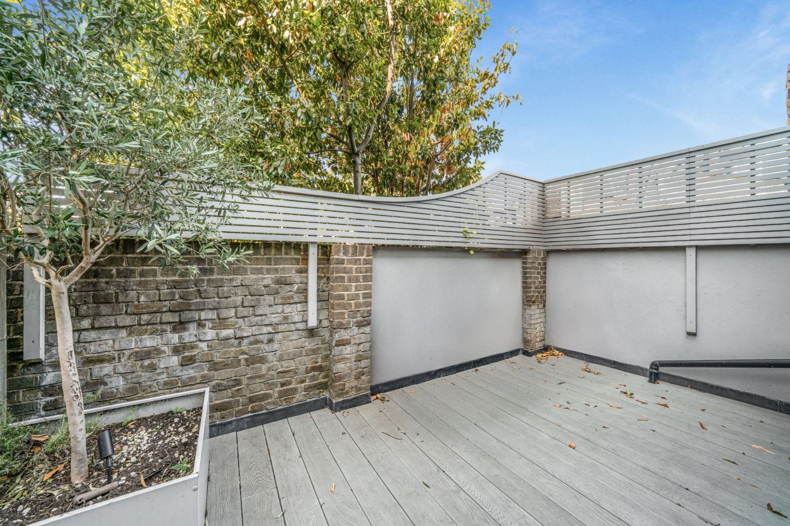 House Spanish Road in Greater London