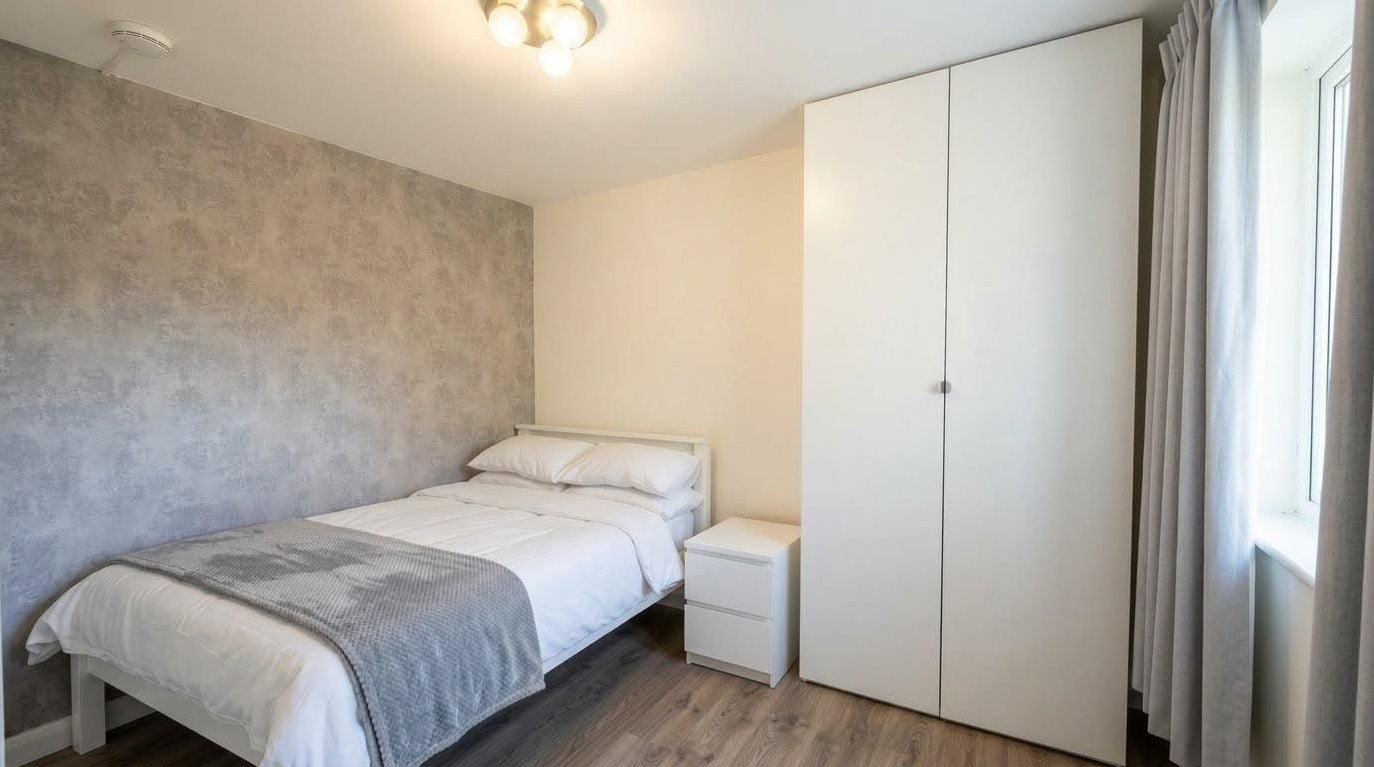Flat Brunel Court in Greater London