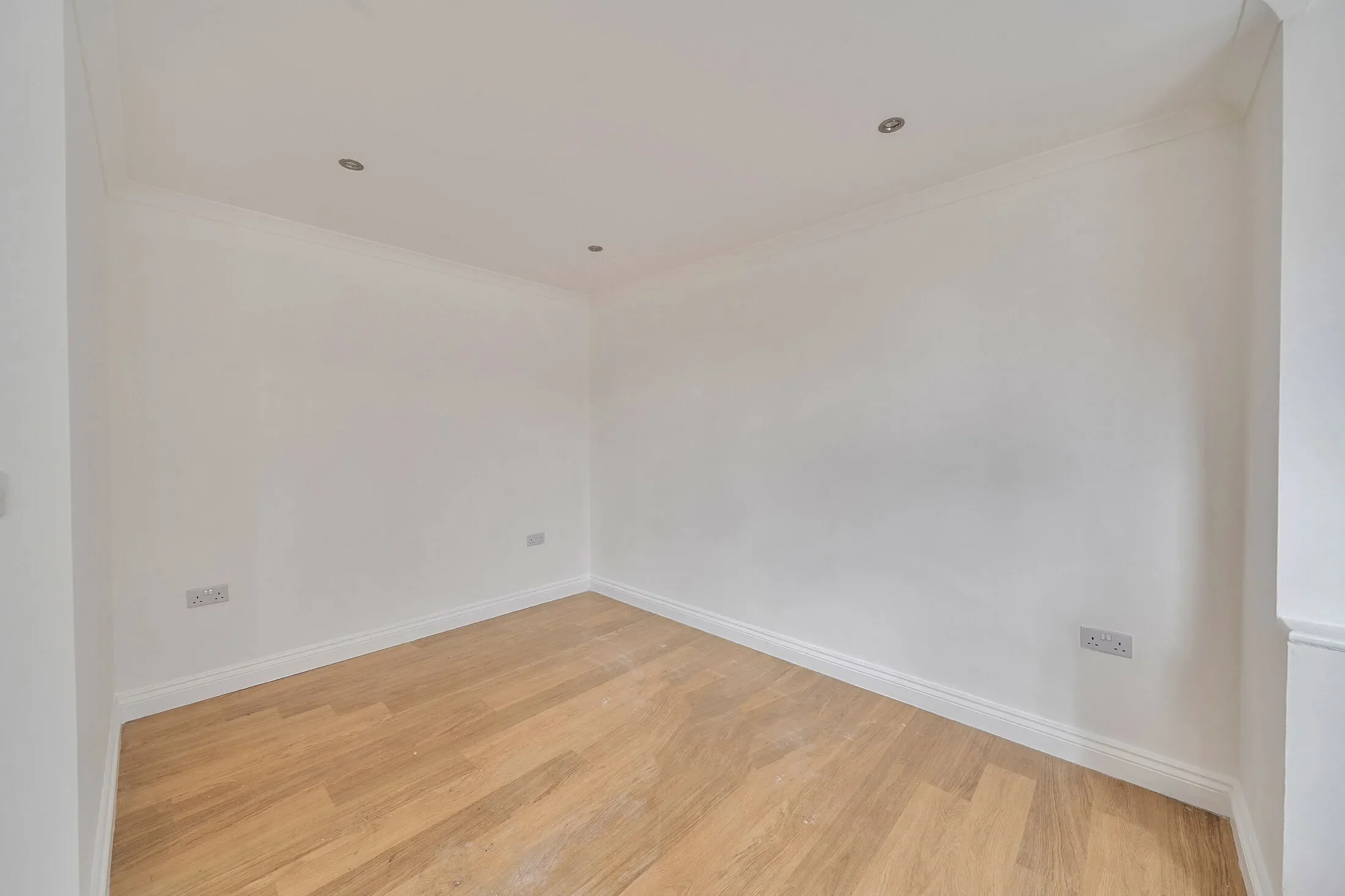 Flat Dartmouth Road in Greater London