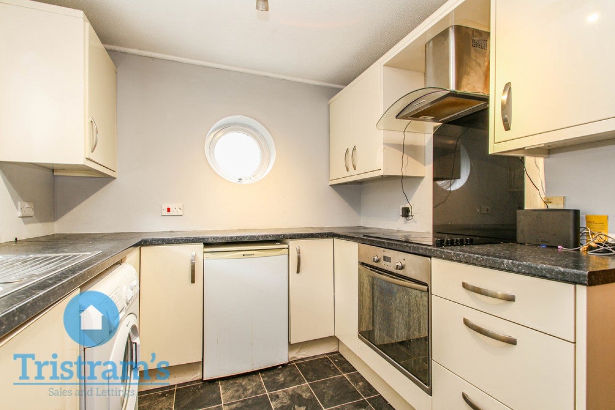 Flat Barrique Road in Nottingham