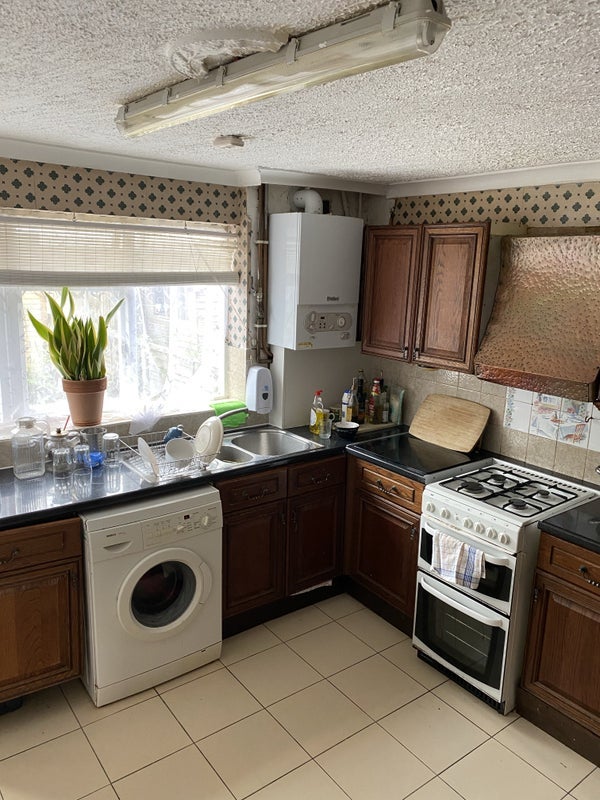 Room Nottingham Avenue in Greater London