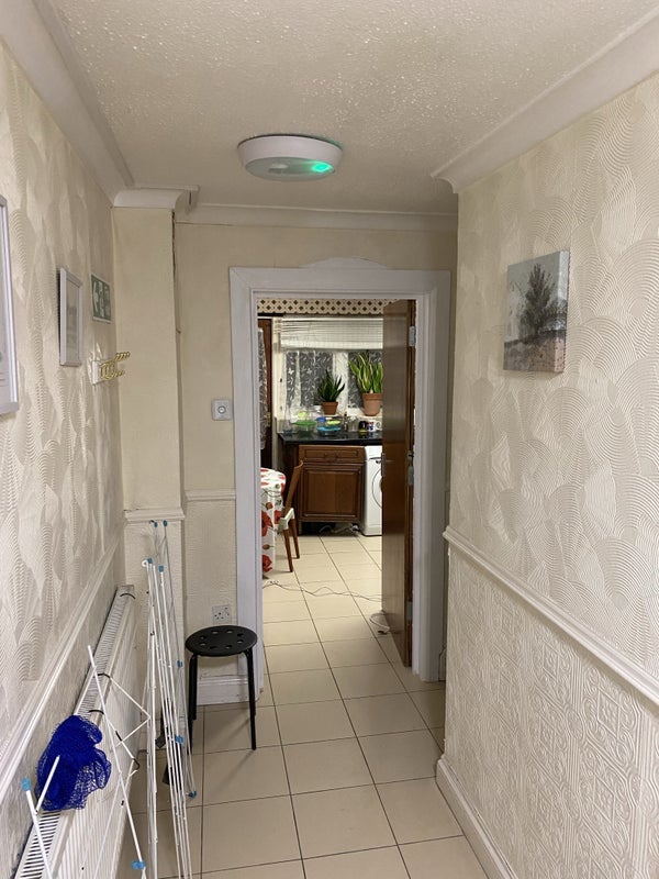 Room Nottingham Avenue in Greater London