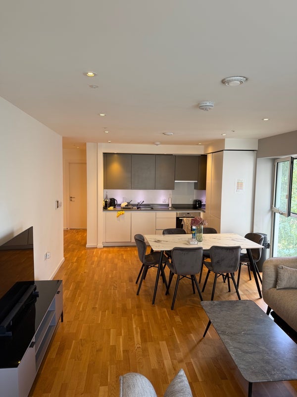 Room Elis Way in Greater London