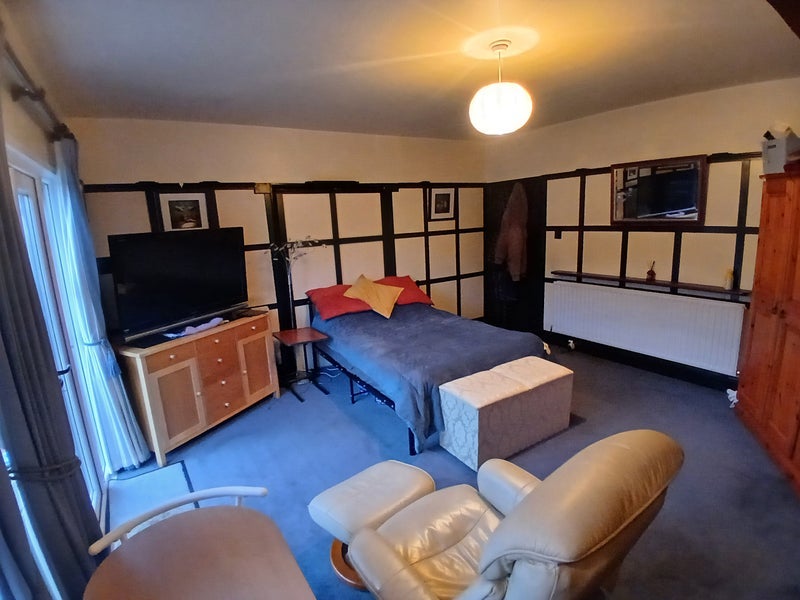 Room Allington Drive in Rochester