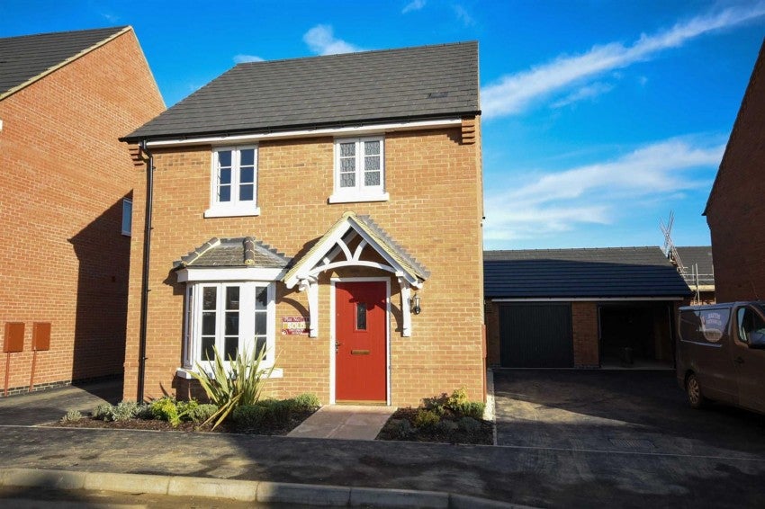 House Emerald Way in Irthlingborough