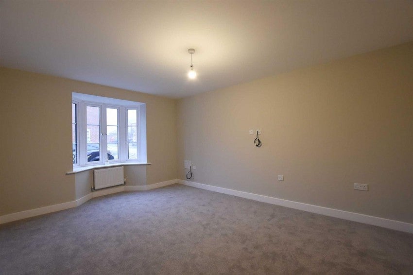 House Emerald Way in Irthlingborough