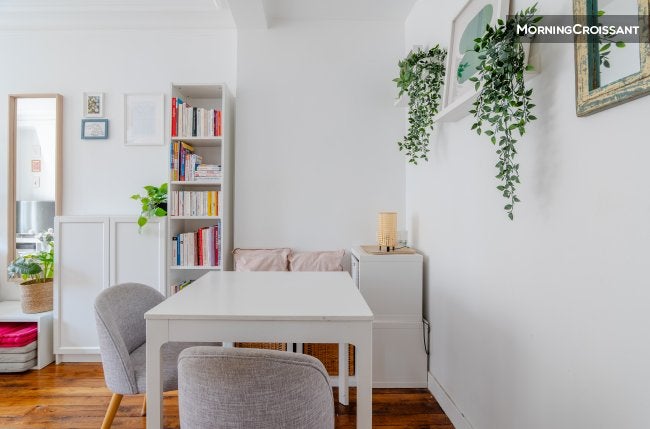 Flat Rue Cyrano de Bergerac in Paris