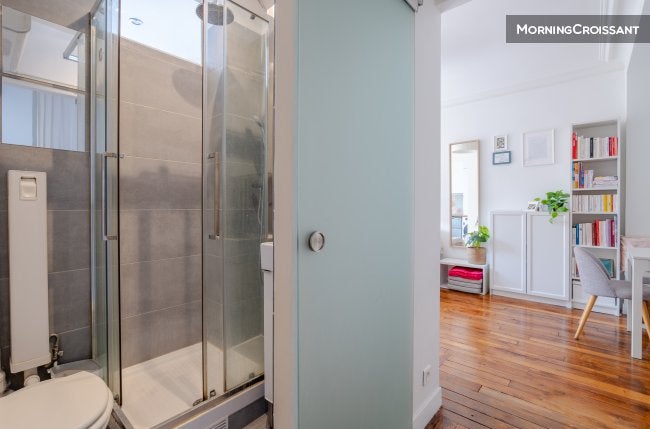 Appartement Rue Cyrano de Bergerac à Paris