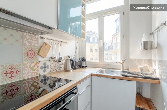 Appartement Rue Cyrano de Bergerac à Paris