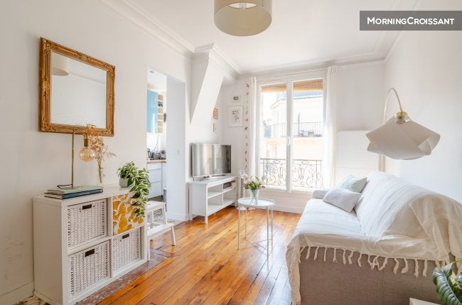 Appartement Rue Cyrano de Bergerac à Paris