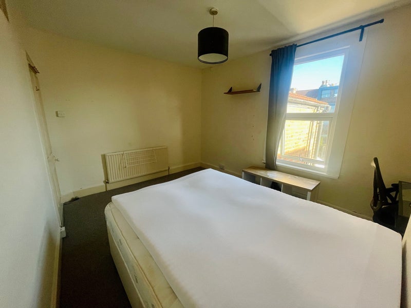 Room Ashley Down Road in Bristol