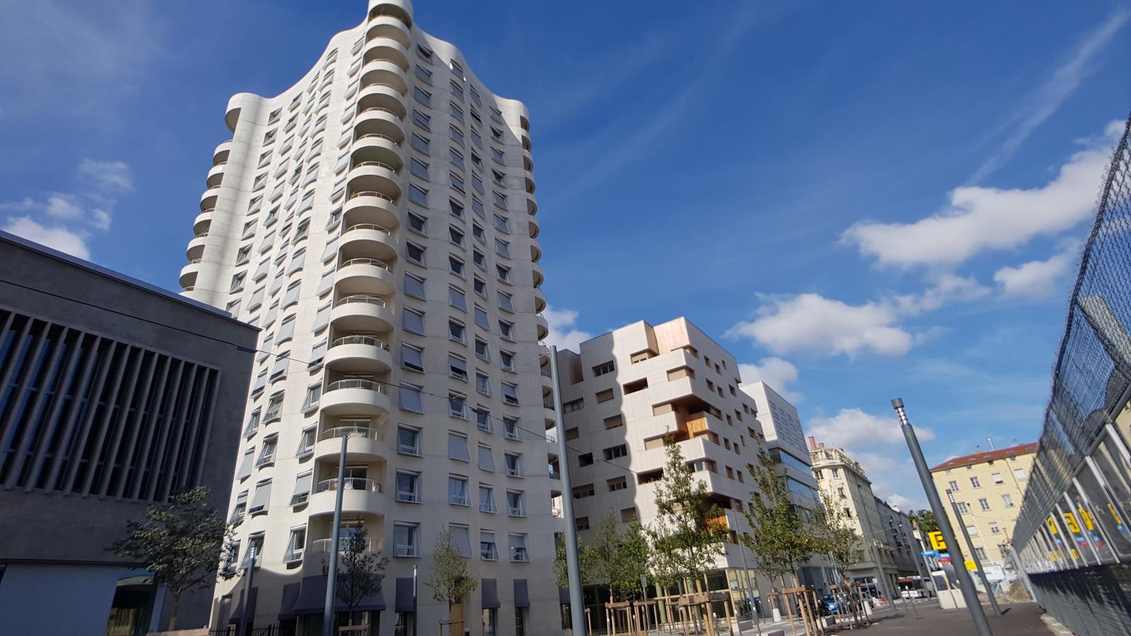 Flat Allée Lucien Bégule in Lyon