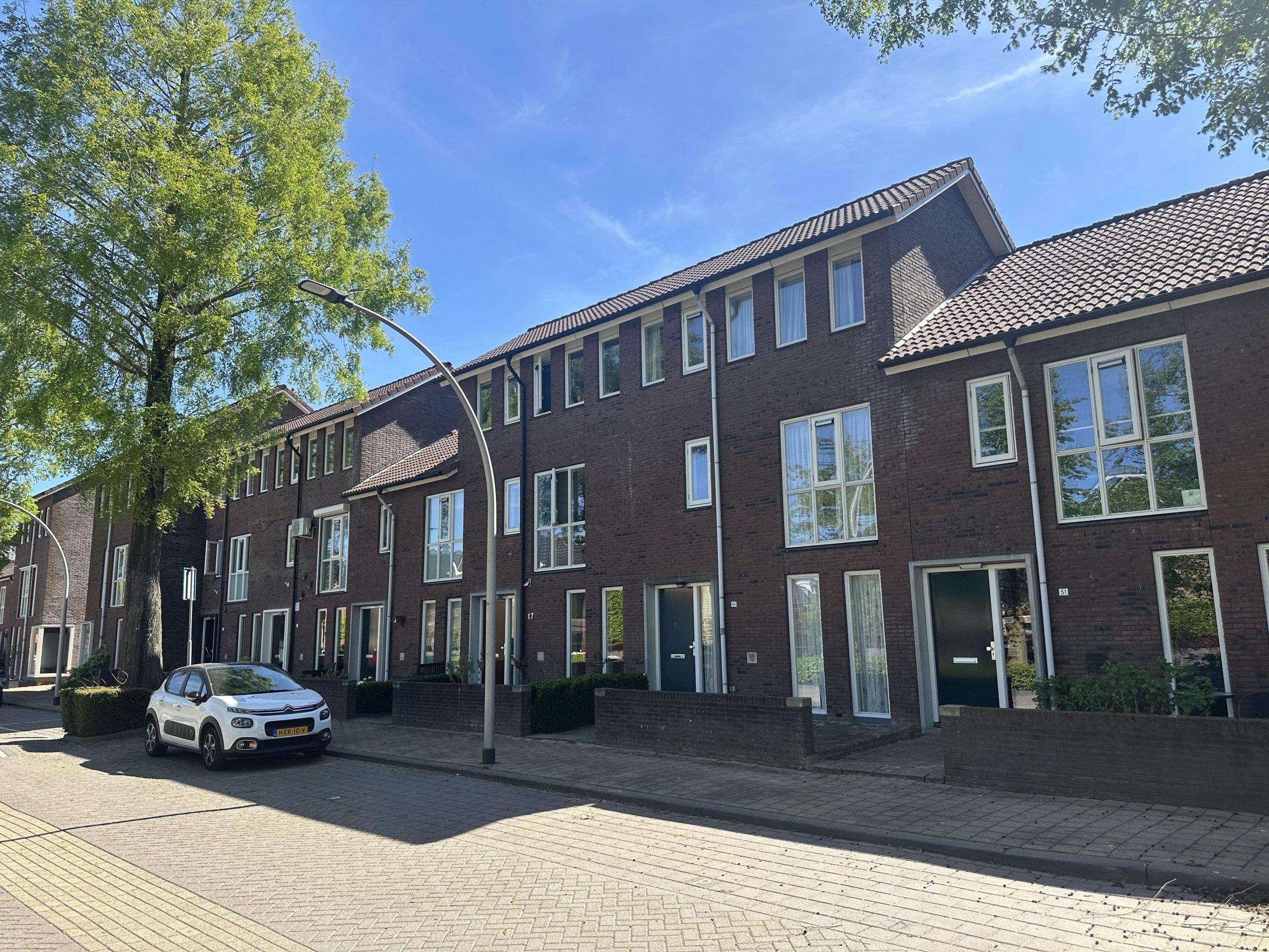 House Amandelgaarde in Hendrik-Ido-Ambacht