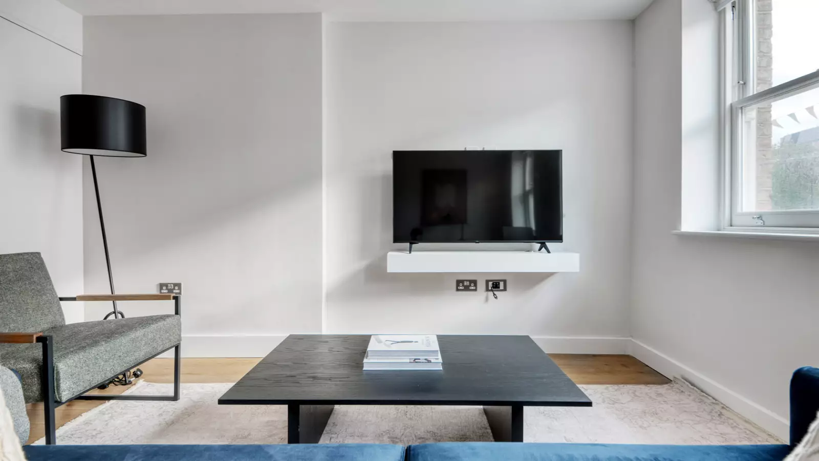 Flat Lower Marsh in Greater London