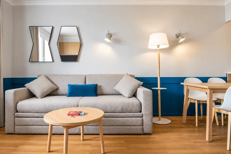 Flat Place Charras in Courbevoie