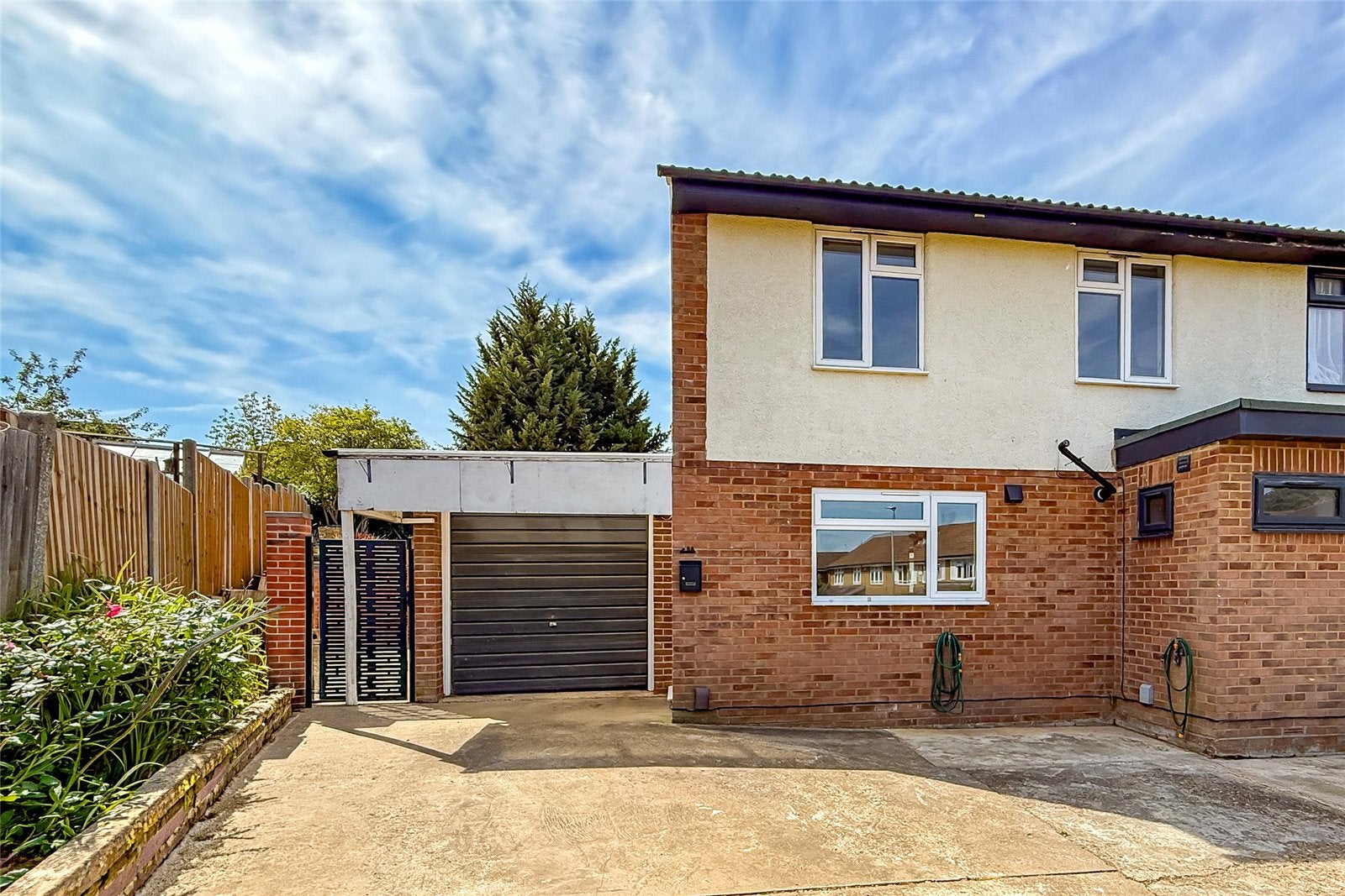 House Tewin Close in Sandridge
