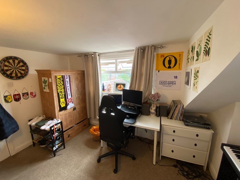 Room Burton Road in Manchester