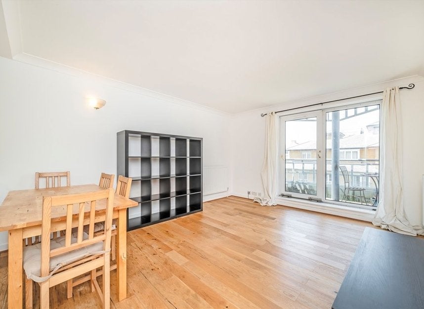 Flat Ashworth Road in City of Westminster
