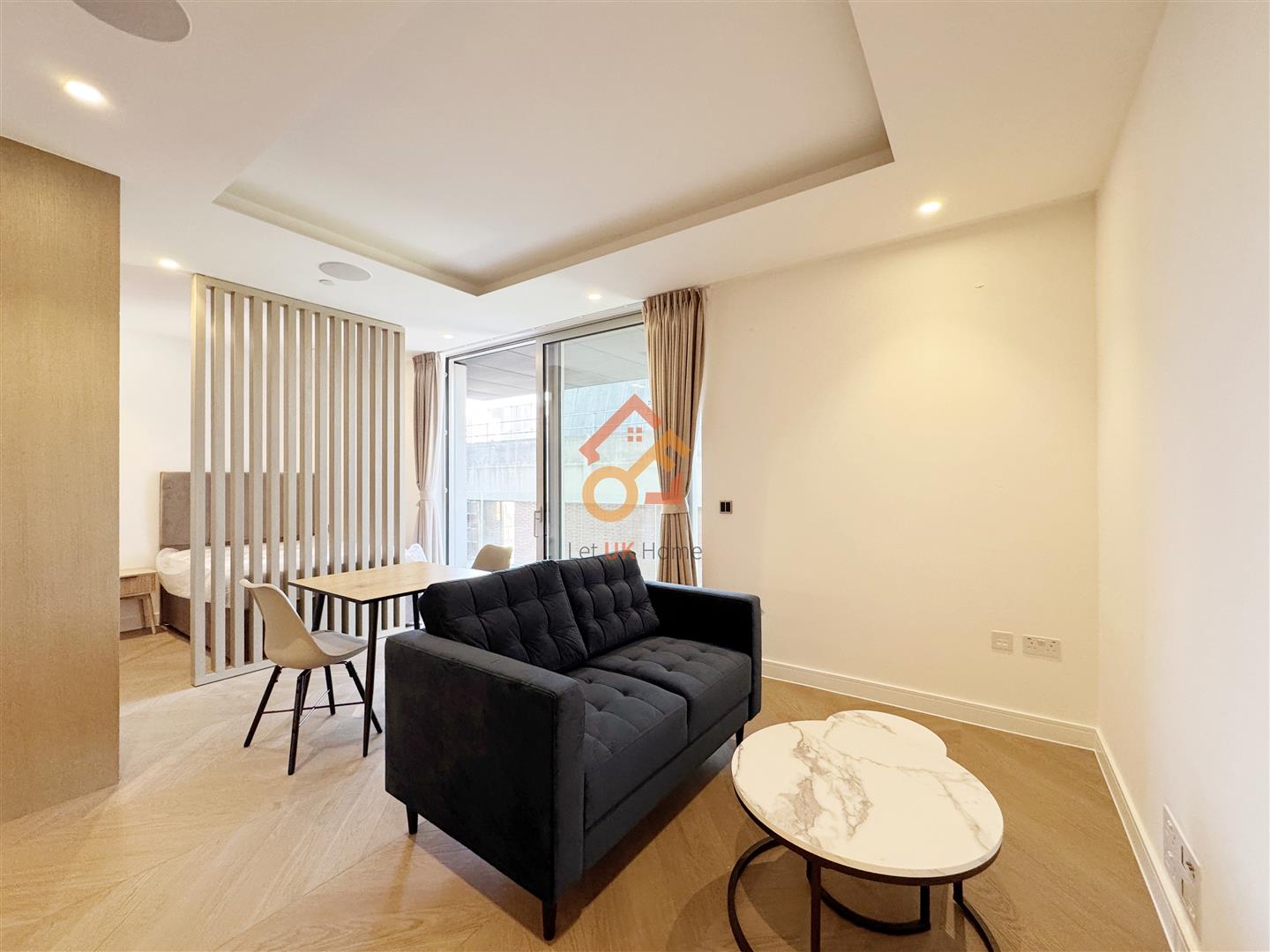 Flat St Clare Street in City of London