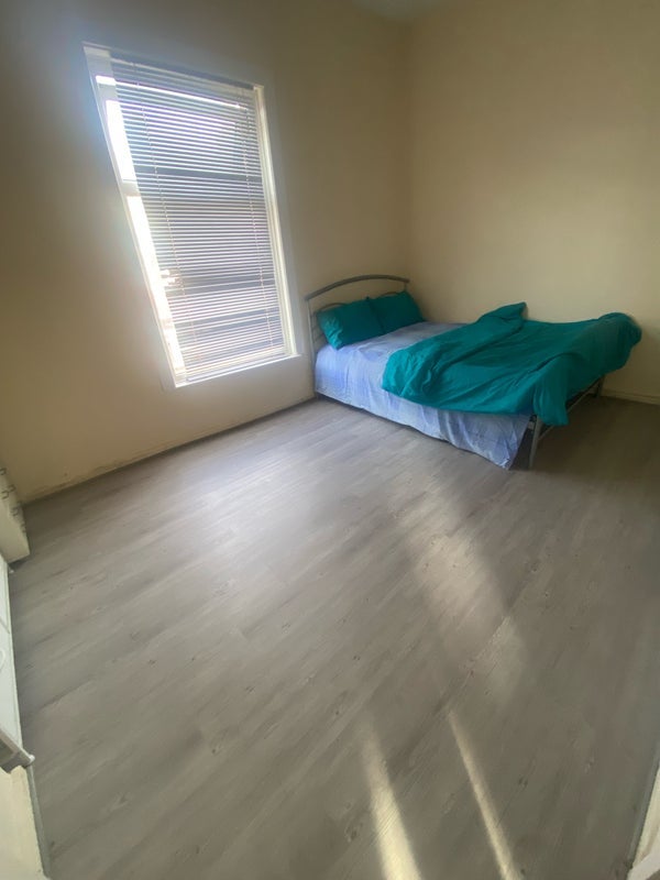 Room Dyson Street in Blackburn